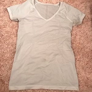 Lululemon swifty vneck tshirt